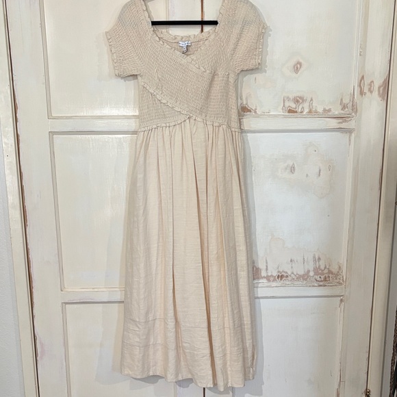 Miou Muse Dresses & Skirts - Chic Cream Maxi Dress with pockets
